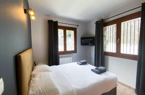Ransol Apartment | Moderno Y Rústico En Ransol 6pax l by BonesVacances