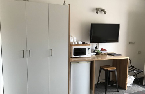 Newborough Hotel | Moe Parklands Motel