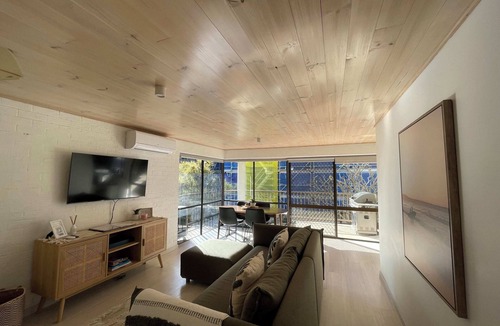 Moffat Beach Apartment | Moffat Beach Surf Retreat