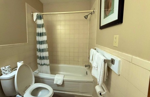 Brantford Hotel | Mohawk Motel