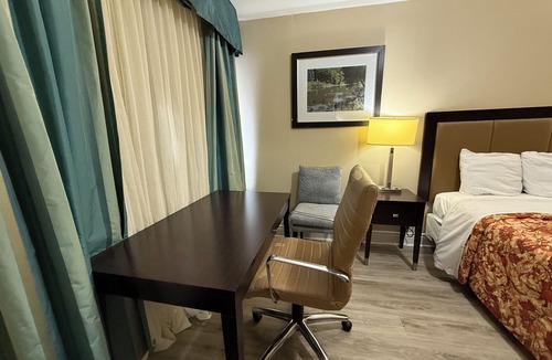 Brantford Hotel | Mohawk Motel