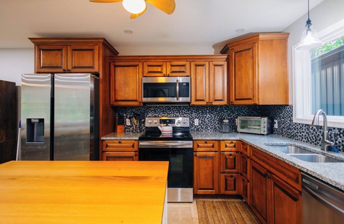 Loudonville House | Mohican Forest Cabin Firepit Deck & Grill