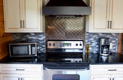 Blissfield House | Mohican Haven Lodge.