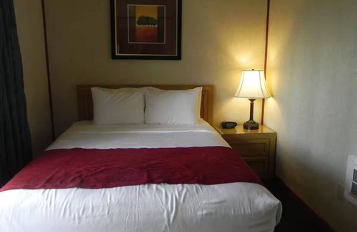 Lake George Resort | Mohican Resort Motel - 2 Bedroom Efficiency
