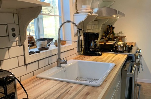 New Paltz Cottage | Mohonk Mountain Living - New Kitchen!