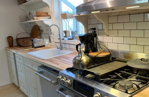 New Paltz Cottage | Mohonk Mountain Living - New Kitchen!