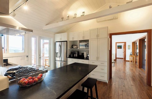 Accord House | Mohonk View: Hot Tub + Beautiful Mountain Views!