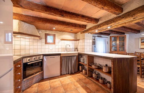 Lladurs Cottage | Moixella House for 12 people