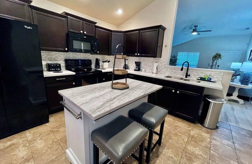 Lubbock House | Mojave Mirage - 3BR 2BA - New in South Lubbock