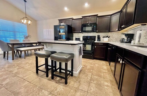 Lubbock House | Mojave Mirage - 3BR 2BA - New in South Lubbock
