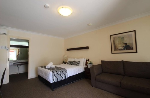 East Maitland Hotel | Molly Morgan Motor Inn