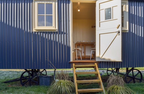 Bampton Cottage | Molly The Shepherds Hut