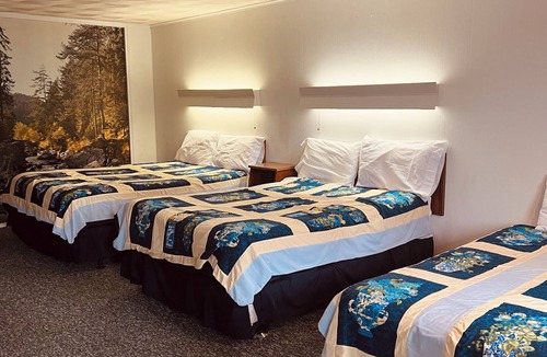 Bryant Pond Hotel | Mollyockett Motel & Swim Spa