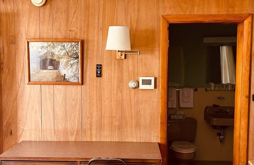 Bryant Pond Hotel | Mollyockett Motel & Swim Spa