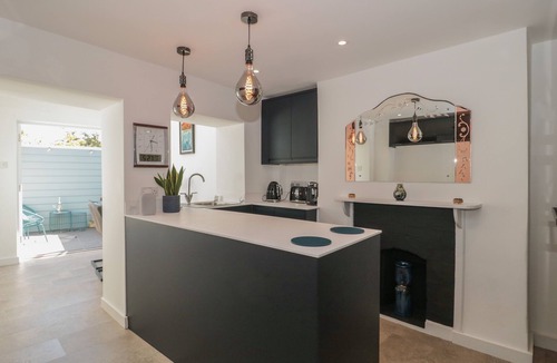 Dorchester Cottage | Mollys Cottage