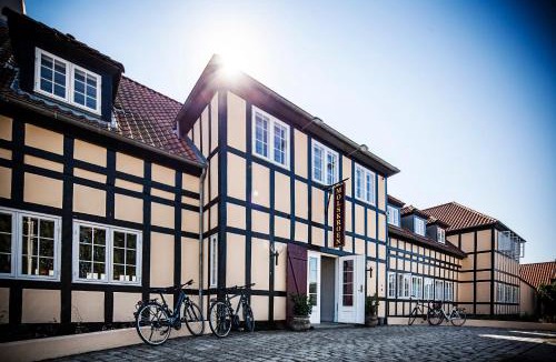 Lyngsbæk Strand Hotel | Molskroen