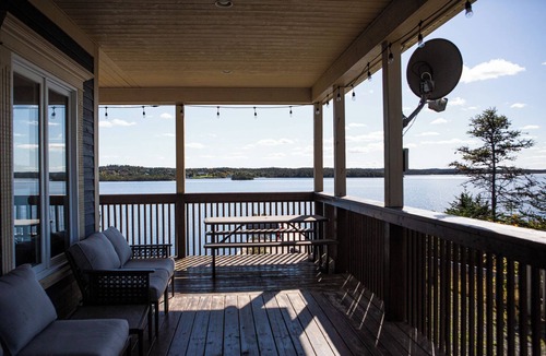 Broad Cove House | Moments Cottage | Waterfront Spa