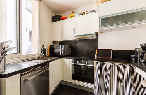 16th Arrondissement Apartment | Moments From Monet, by Veeve