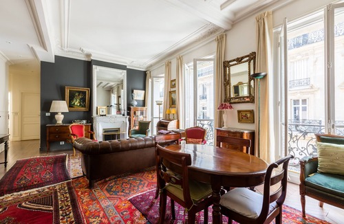 16th Arrondissement Apartment | Moments From Monet, by Veeve