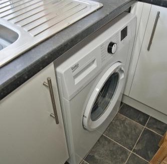 Swiss Cottage Apartment | Moments Made Here, Modern Swiss Cottage with 4 Bedrooms, Sleeps 10, Free WiFi