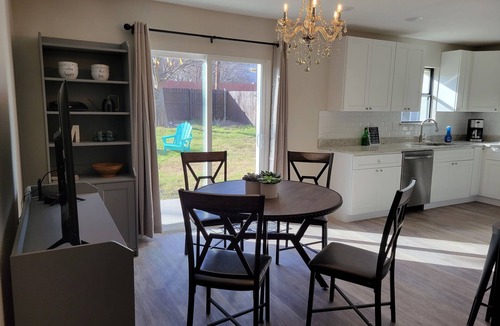 Plano House | Momohome 4BD/2BA new entire house in Downtown Plano