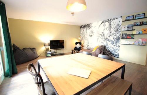 Yves Farge - Le Fleuve Apartment | Mon Appart A GERLAND II