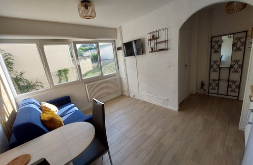 Vesoul Apartment | Mon Beau Studio