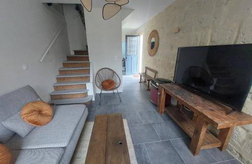 Coucy-le-Chateau-Auffrique House | Mon Caillou