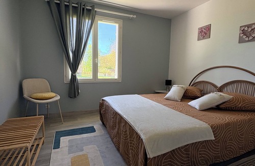 Arques-la-Bataille Villa | Mon Calme - Charming 3-star furnished apartment in a peaceful, rejuvenating setting 5 minutes from the sea.
