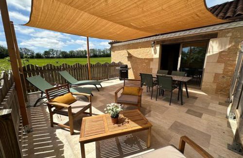 Sainte-Foy-de-Longas House | Mon Petit Domaine