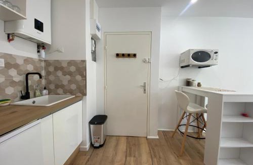Port Rive Gauche Apartment | Mon petit studio à la mer