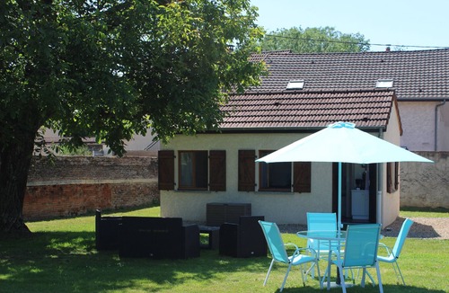 Seurre Apartment | Mon Studio dans la Prairie : Tiny House