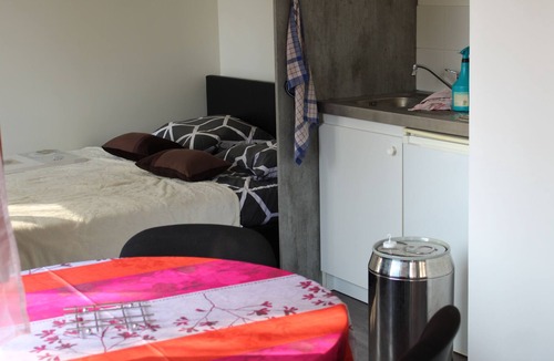 Seurre Apartment | Mon Studio dans la Prairie : Tiny House