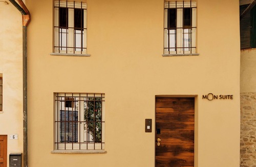 Monforte d'Alba Apartment | MON Suite - Two Bedroom Apartment, Sleeps 4