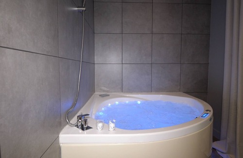 Villette - Maisons Neuves Apartment | MONA'S BUBBLES "GARE LYON PART DIEU