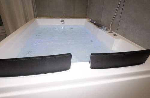 Villette Gare Apartment | MONA'S BUBBLES "GARE LYON PART DIEU