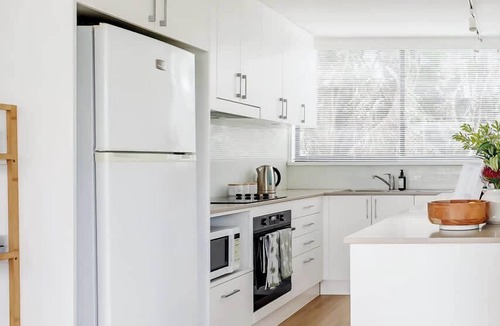 Mona Vale Apartment | Mona Vale Surf to Tee