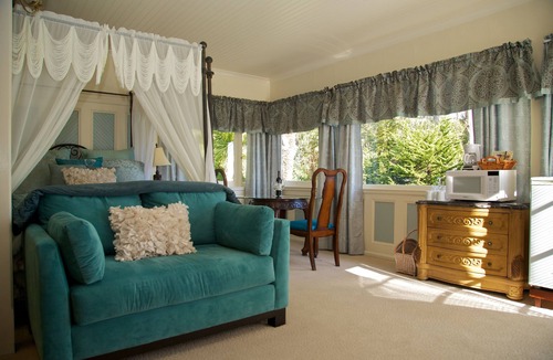 Capitola Bed & Breakfast | Monarch Cove Inn
