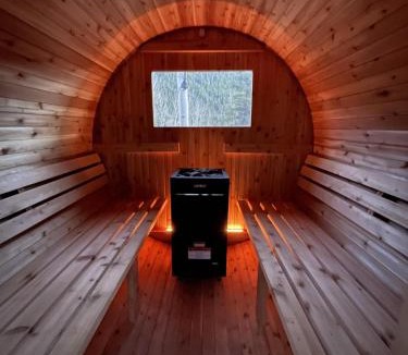 Garfield House | Monarch Crest Chalet- Sauna and Pet Friendly