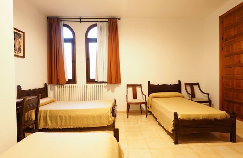 Estercuel Hostel | Monasterio El Olivar