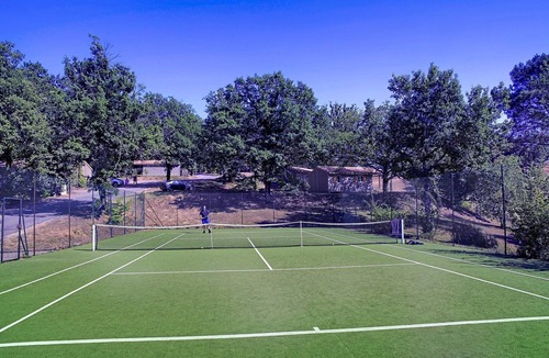 Monclar-de-Quercy Cottage | Monclar Escape with Tennis & Shared Pool