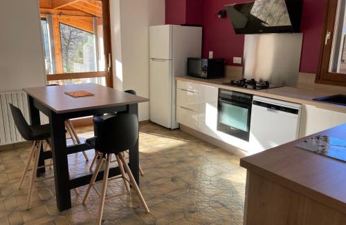 Boyeux-Saint-Jerome House | Mondeuse