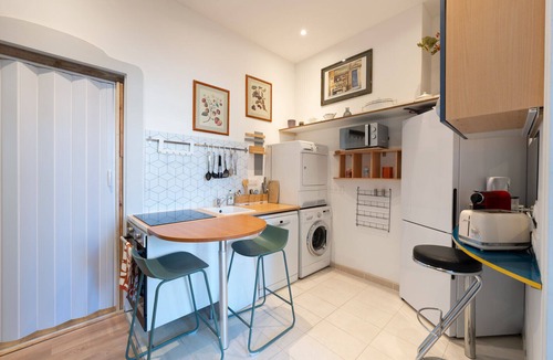 Nouvelle Ville Apartment | Mondon 3 Arcades – 3 Bedrooms, 2 Showers, Up to 8 G