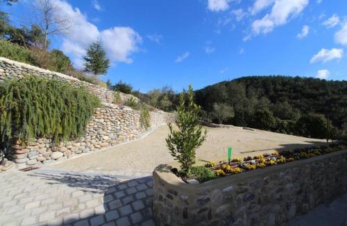 Saint-Fortunat-sur-Eyrieux Bed & Breakfast | mondonlehaut