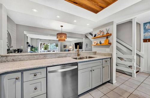 North Shore House | Moneta Gem: Modern 3BR Townhome w/Lake Access & Serene Views
