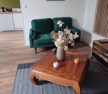 Condom Apartment | Monette