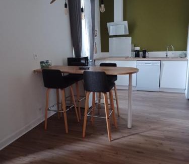 Condom Apartment | Monette