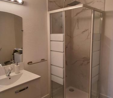 Condom Apartment | Monette