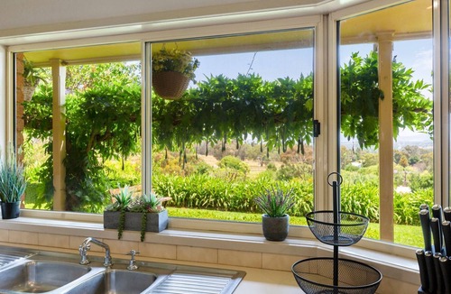 Mansfield House | Monkey Gully Retreat - Pool - Mansfield - Sleeps 9