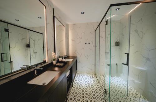 Hulu Langat Hotel | Monkeys Canopy Resort